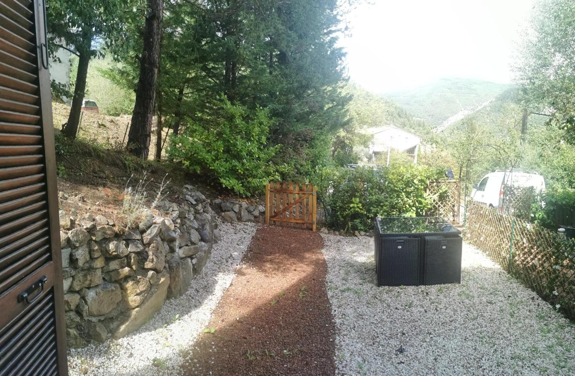 Chez Vero Et Bernard Entrevaux Exteriör bild